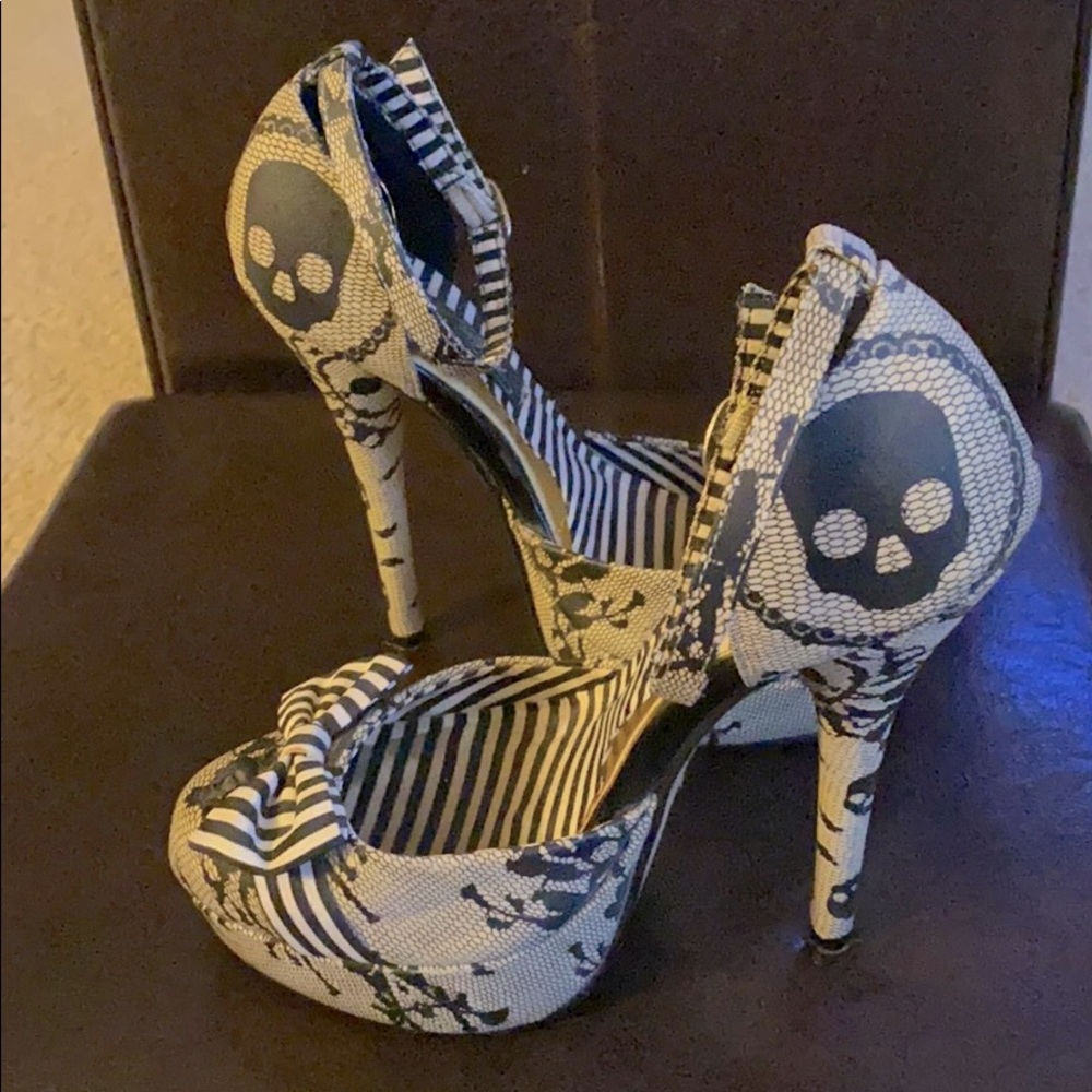 Iron Fist Skull Nude Platform Ankle strap Heels